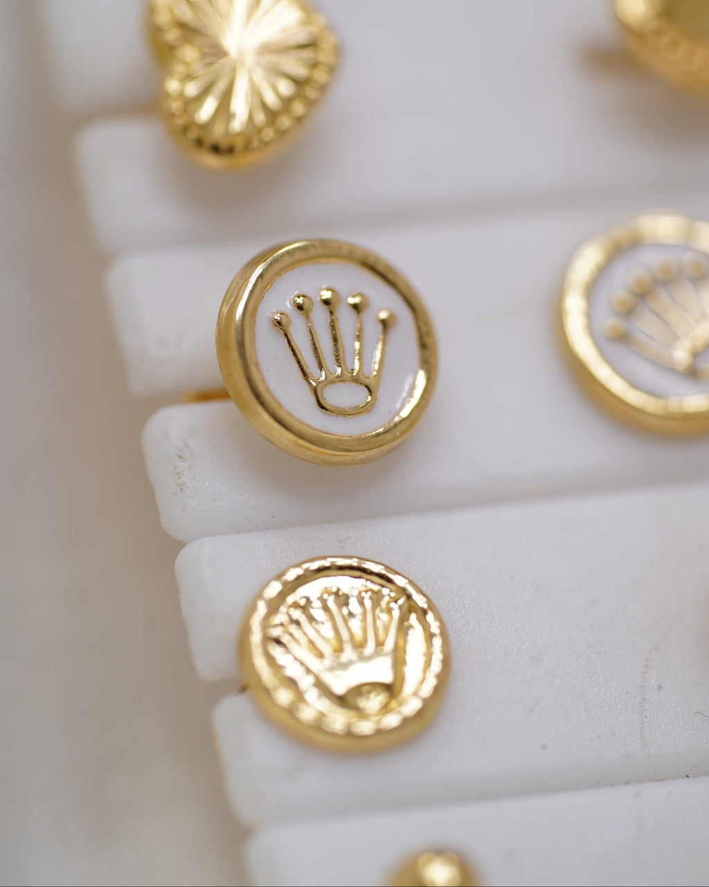 Topos Estilo Rolex en Oro 18K – 0.9 g