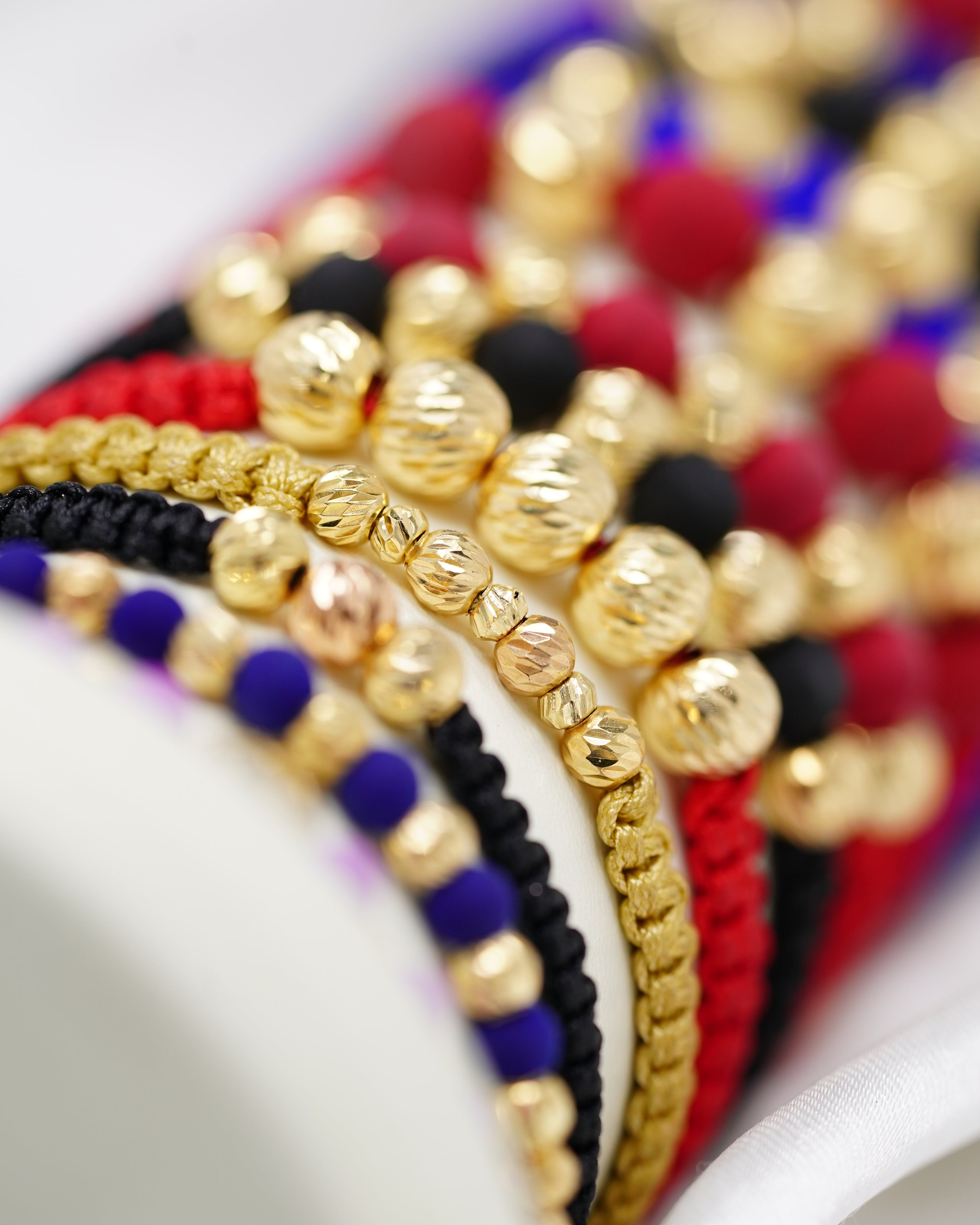 Pulseras con Balines Diamantados en Oro 18K
