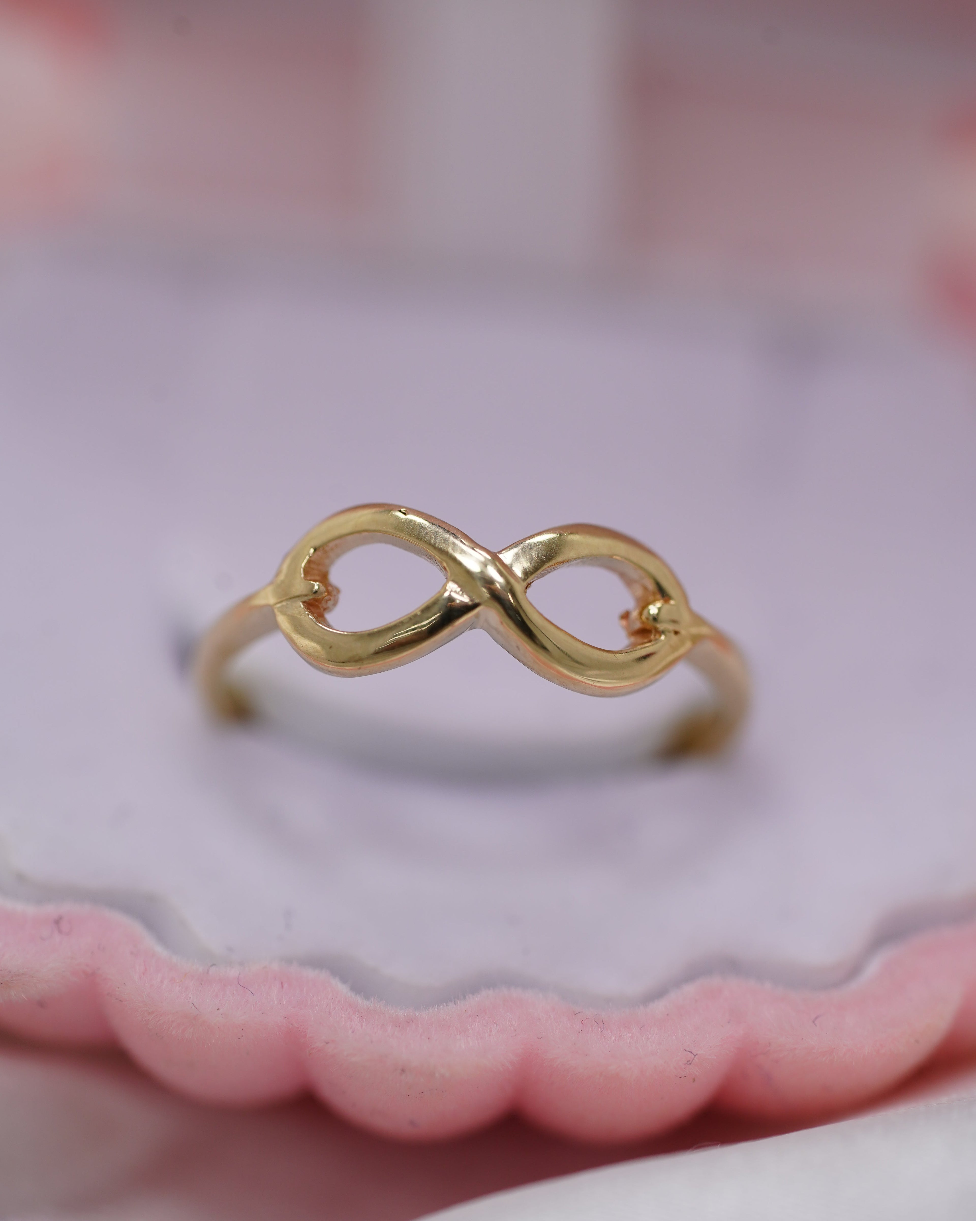Anillo Infinito en Oro 18K para Mujer