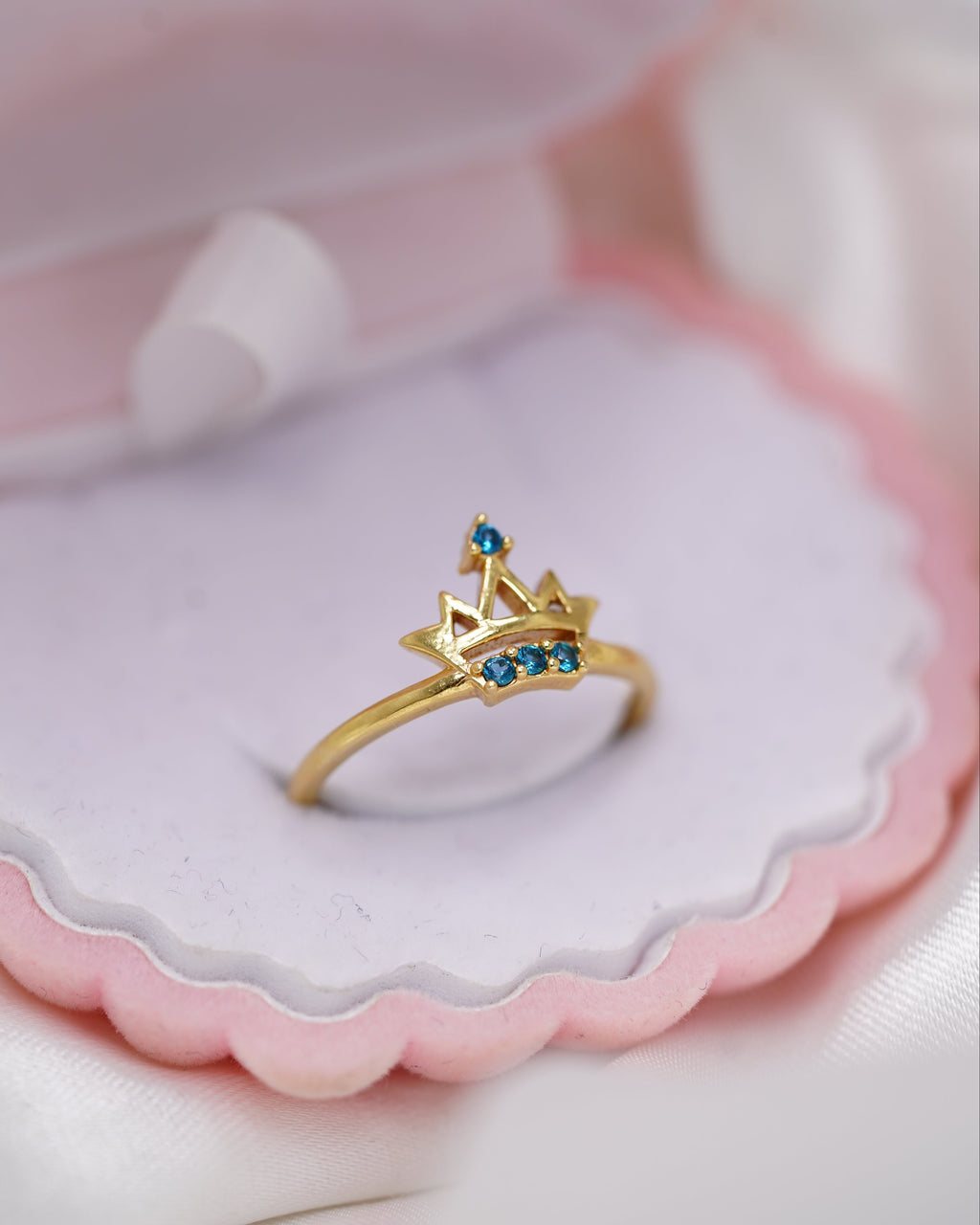 Anillo de 15 Años en Oro 18K | 1.9 Gramos