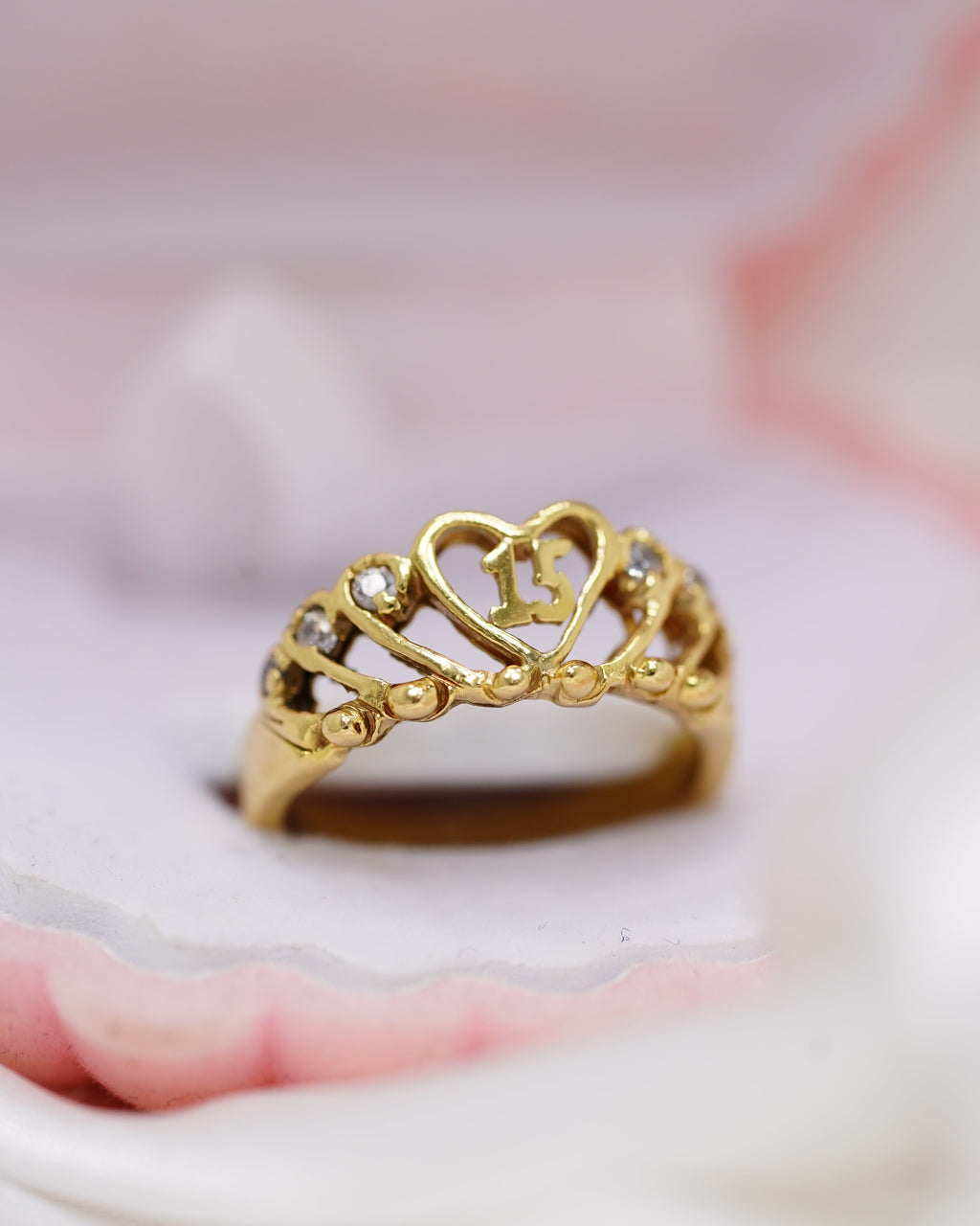 Anillo de 15 Años en Oro 18K – 4.8 Gramos | Elegancia para una Fecha Especial