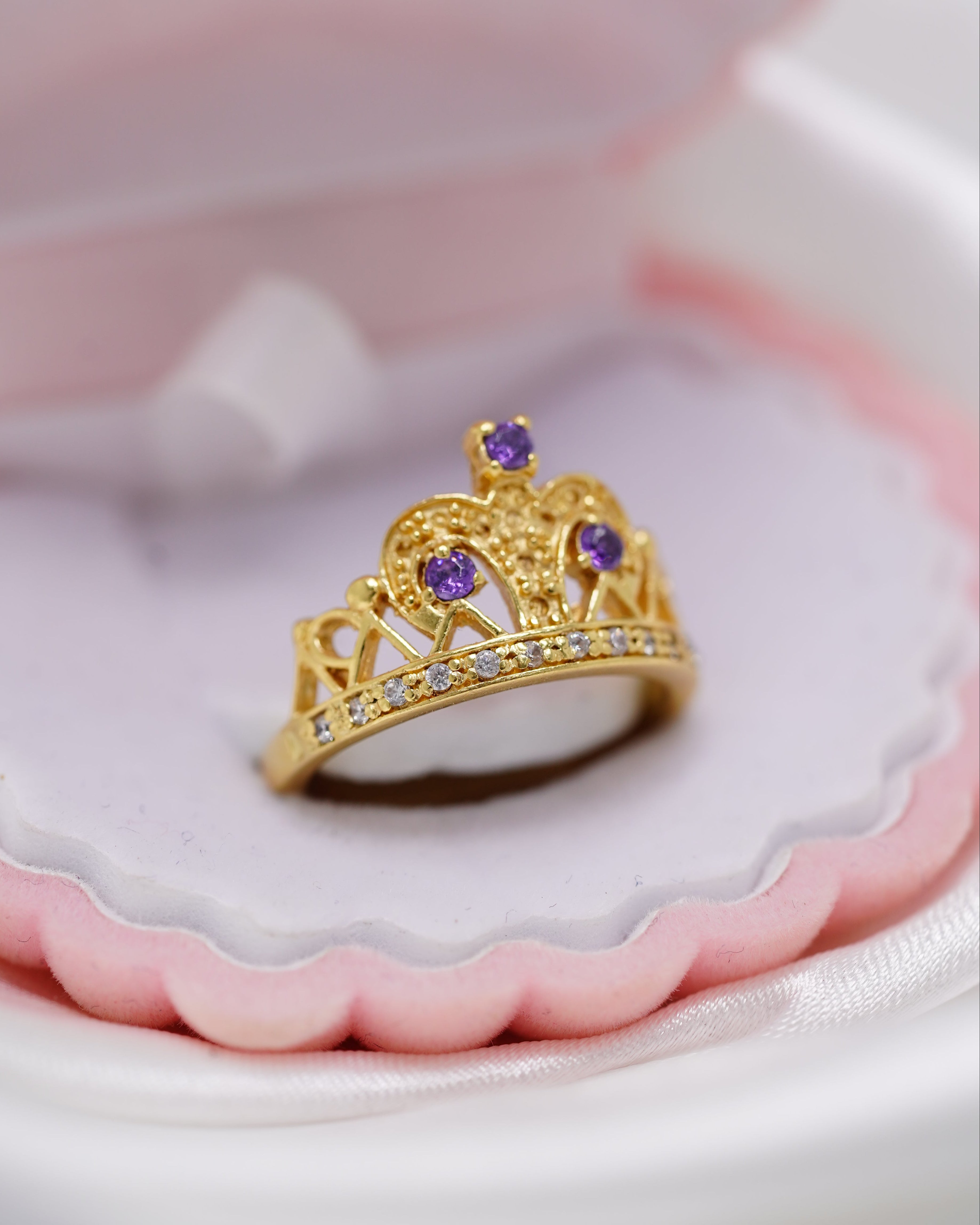 Anillo de 15 Años en Oro 18K – 5.2 Gramos | Exclusividad y Elegancia para una Celebración Inolvidable