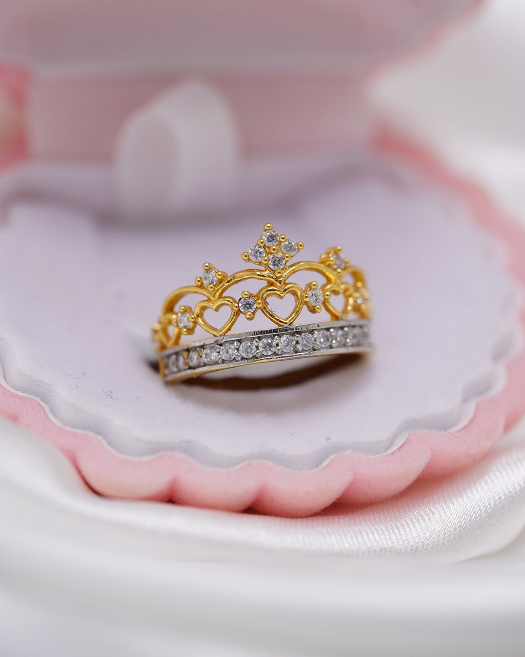 Anillo de 15 Años en Oro 18K – 3.5 Gramos | Delicadeza, Elegancia y un Recuerdo para Toda la Vida