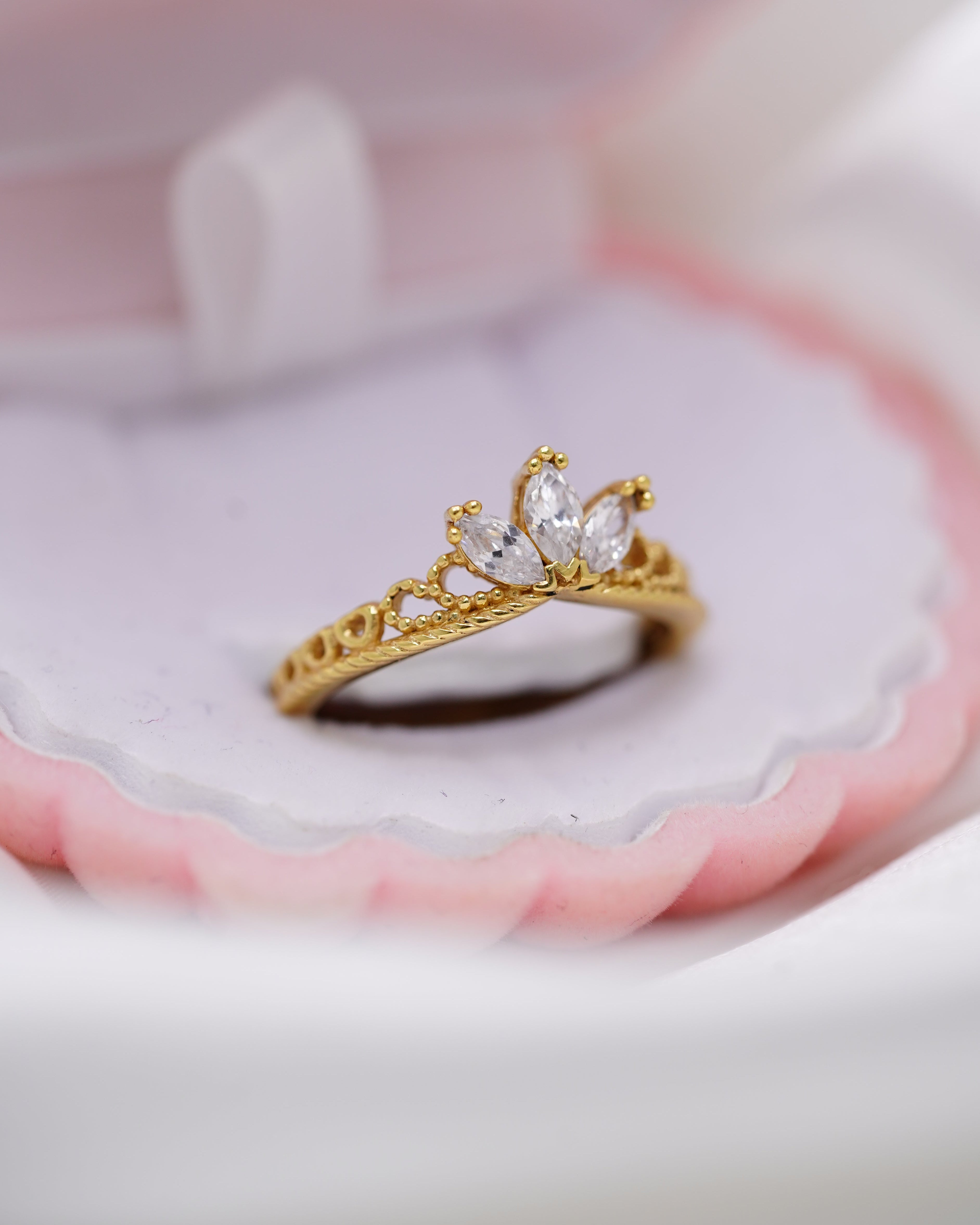 Anillo de 15 Años en Oro 18K – 2.1 Gramos | Un Regalo Inolvidable para una Fecha Especial