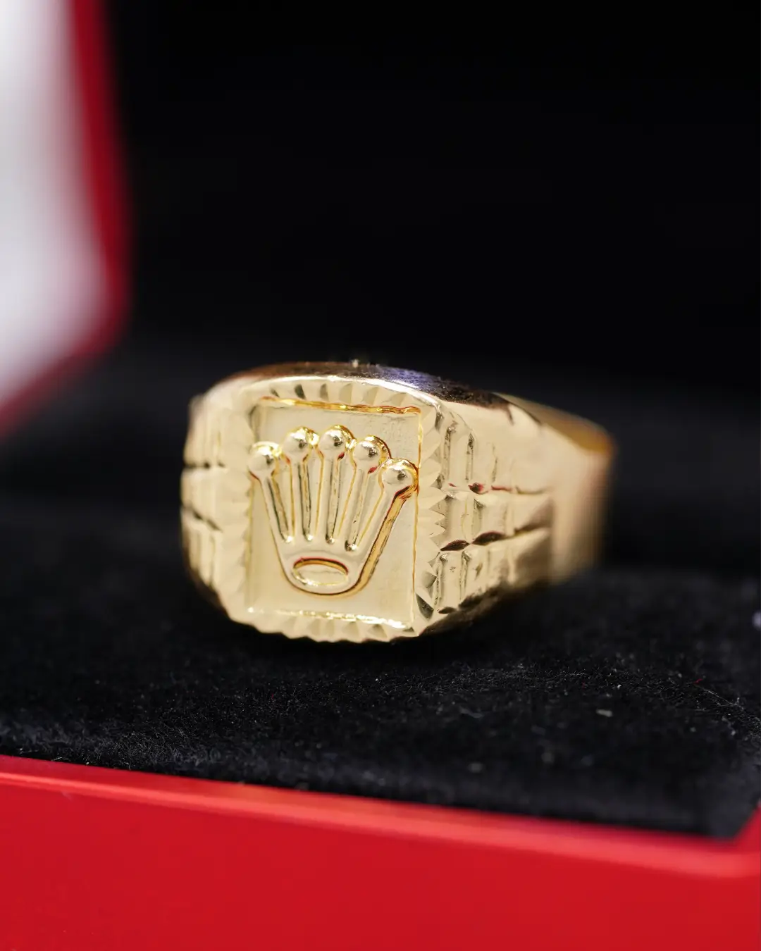 👑 Anillo Caballero Estilo Rolex 2 en Oro 18K – Exclusividad y Sofisticación