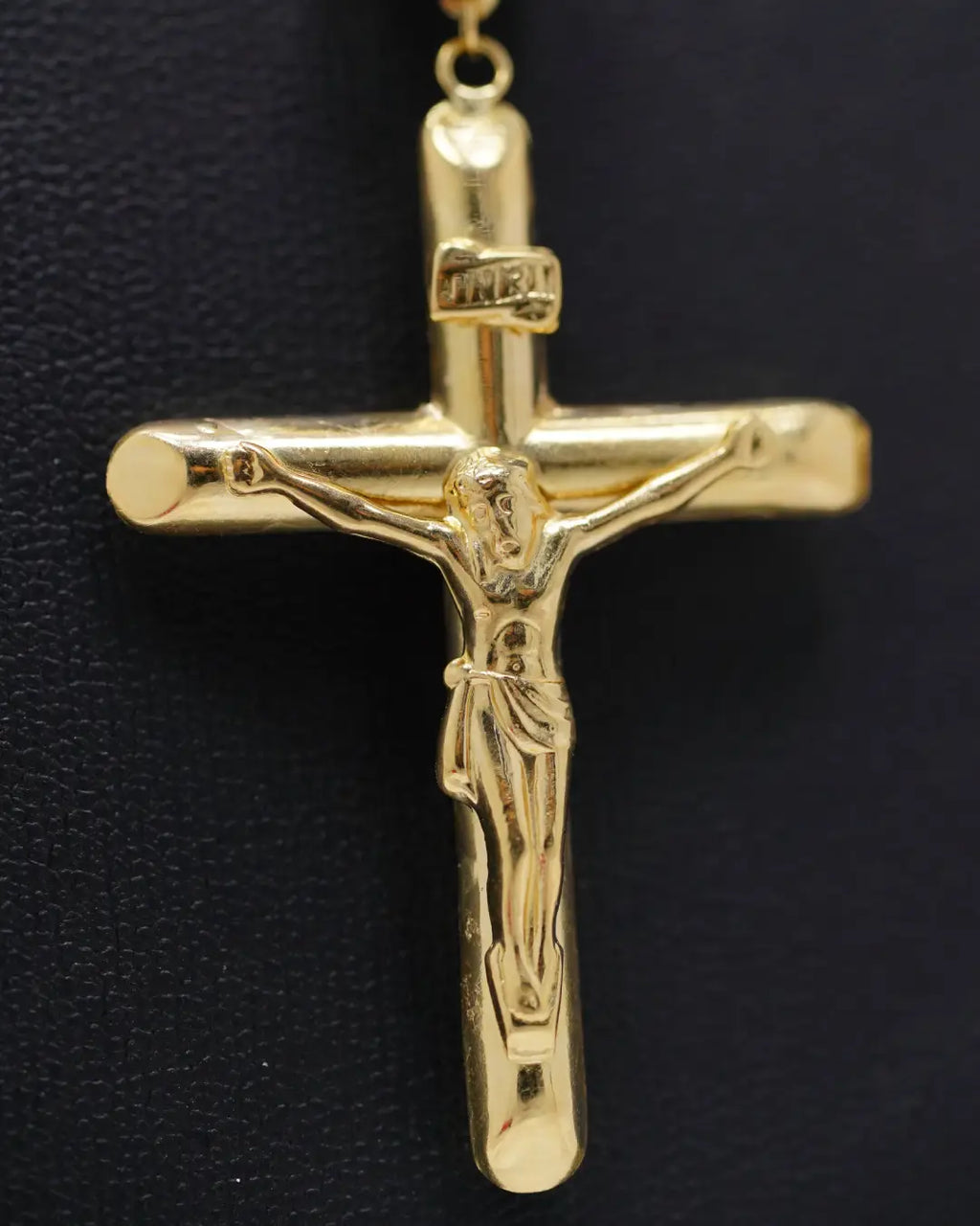 Camándula en Oro 18K – 23 gramos