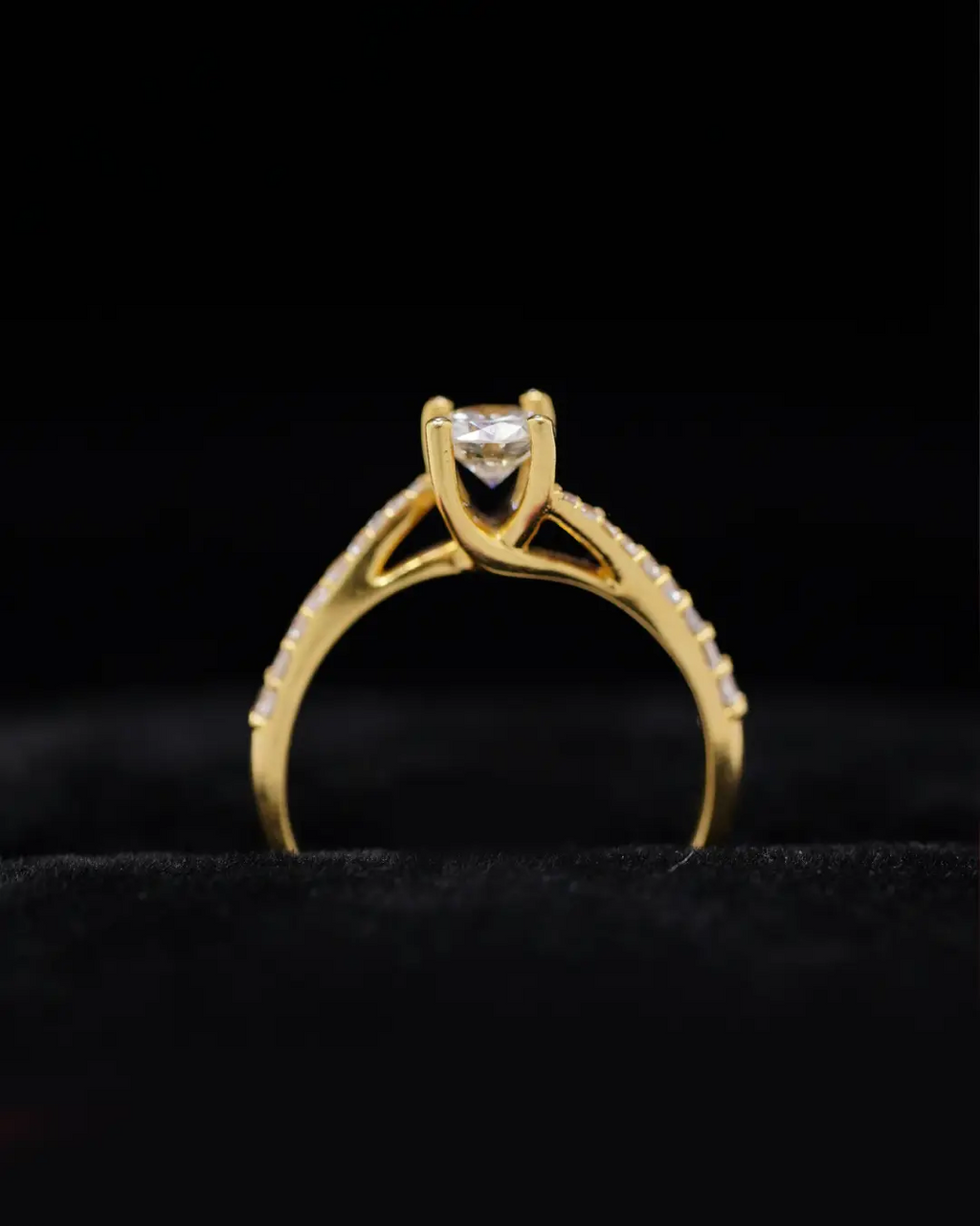 Anillo de Compromiso en Oro 18K con Diamante Natural 0.20 P | Dorian Joyeros