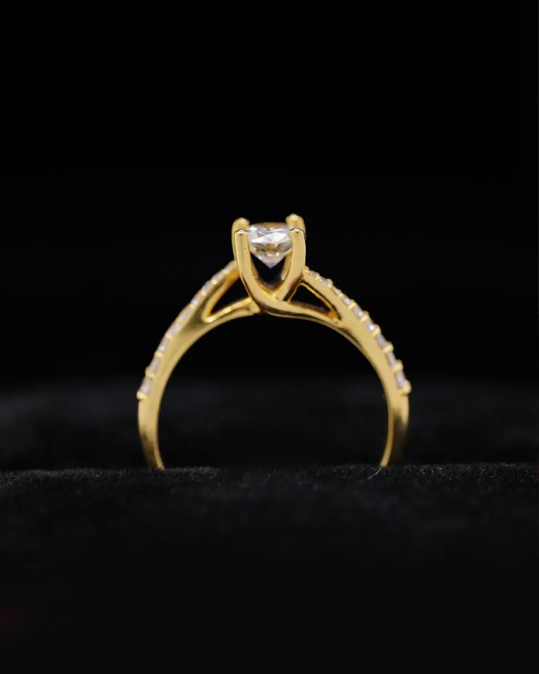 Anillo de Compromiso en Oro 18K con Diamante Natural 0.20 P | Dorian Joyeros