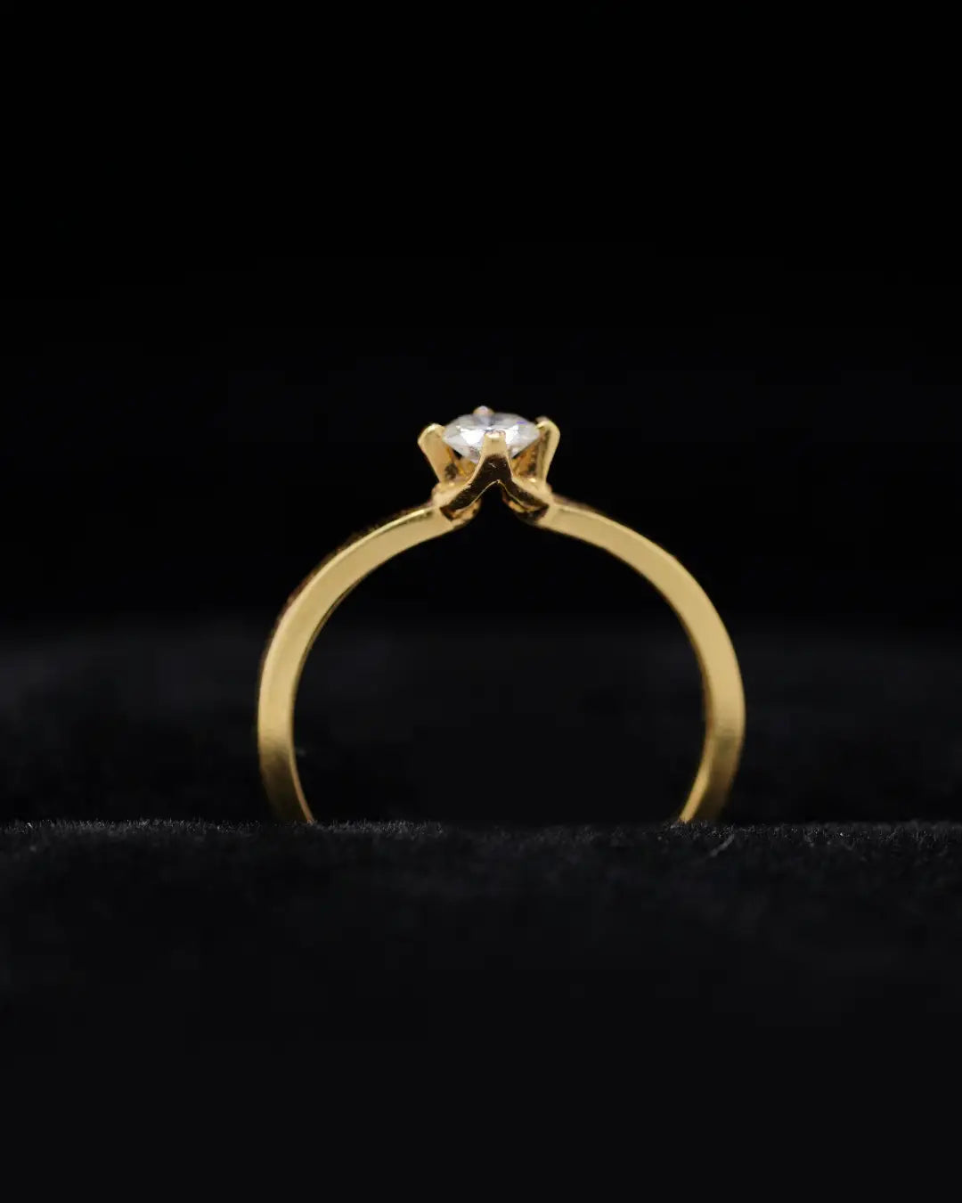 Anillo de Compromiso en Oro 18K con Diamante Natural 0.20 P | Dorian Joyeros