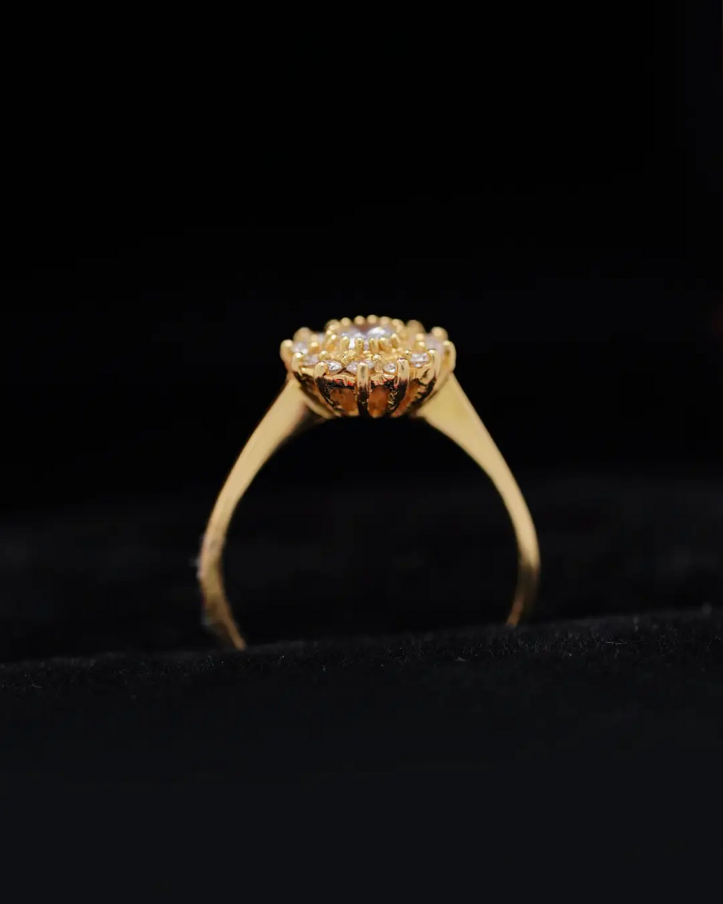 Anillo de Compromiso en Oro 18K con Diamante Natural 0.18 P | Dorian Joyeros