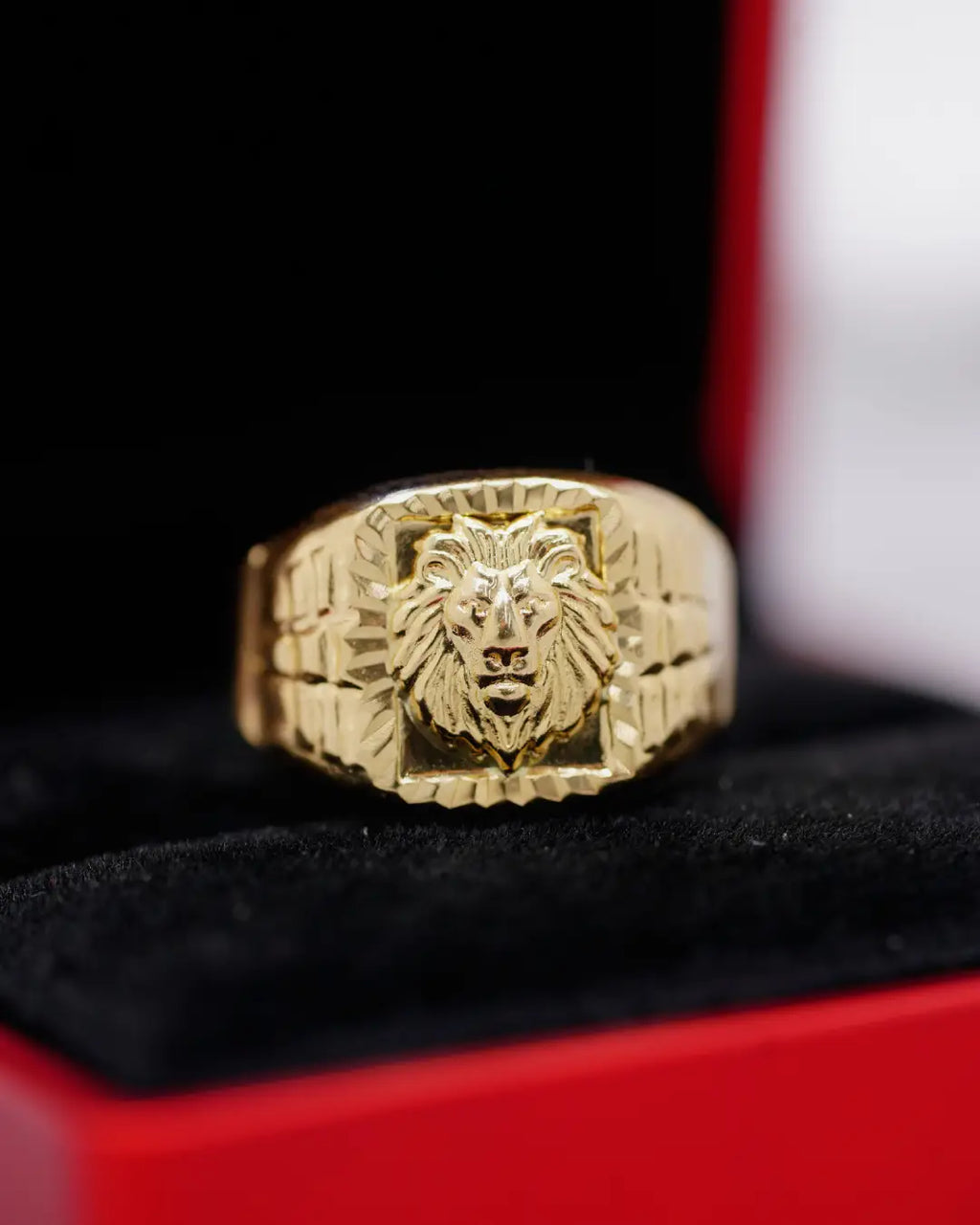 🦁 Anillo Caballero León en Oro 18K – Poder y Elegancia